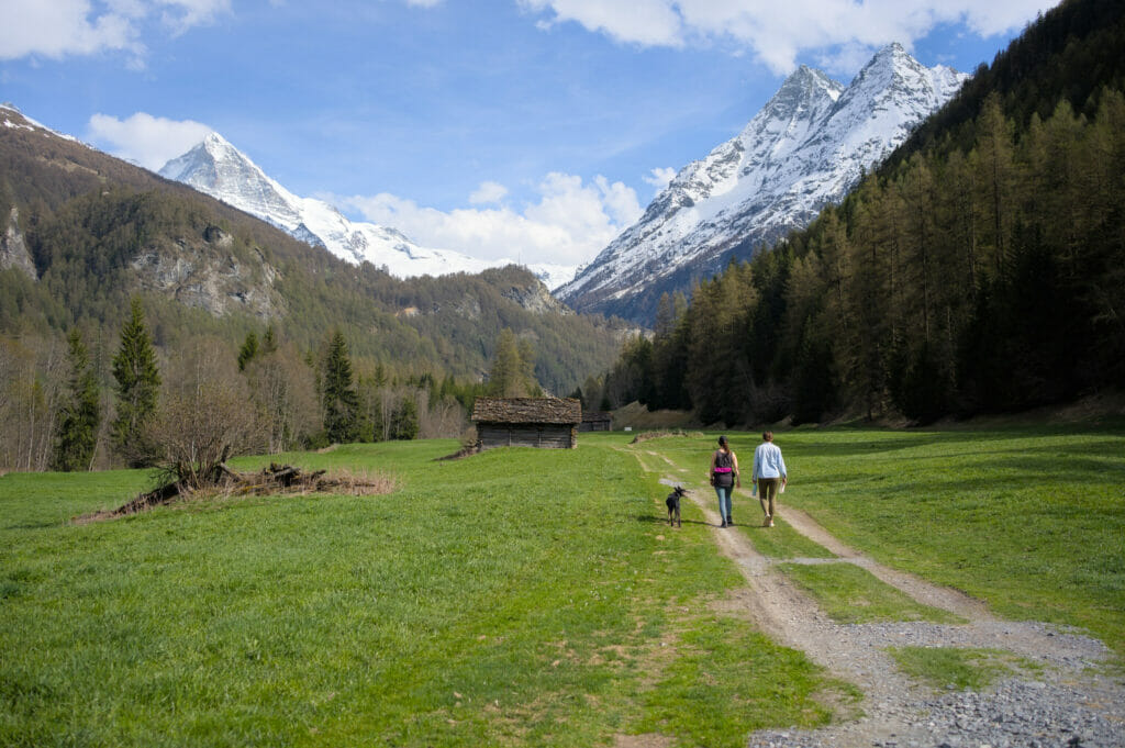 hiking in Val d'Hérens