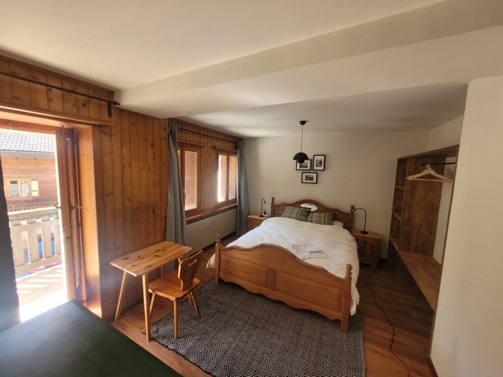 large room with balcony access