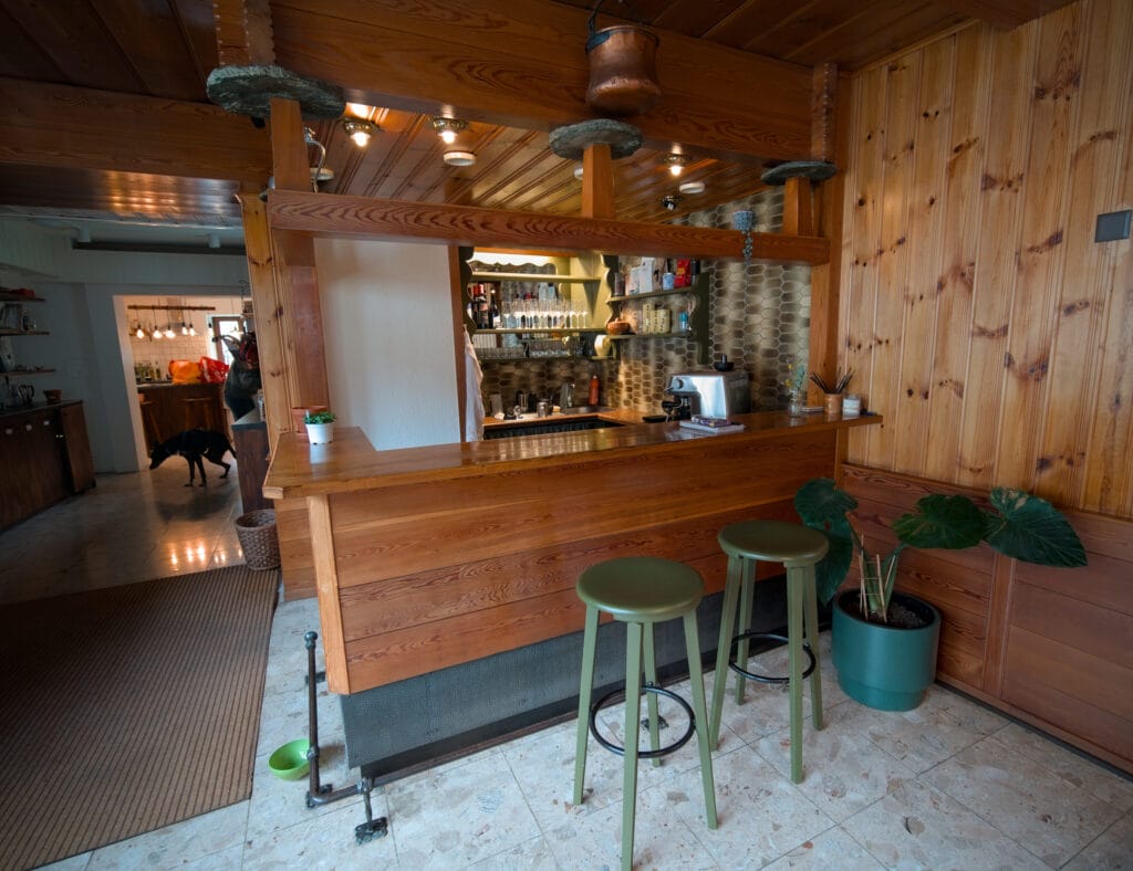 bar area with our nice Sage coffee machine
